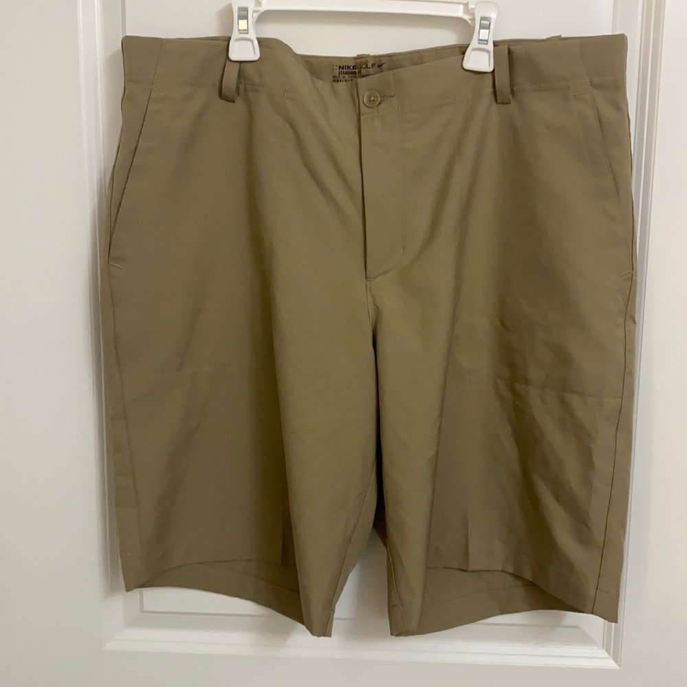 Nike Golf Dri-fit Tan Shorts for men Size 38